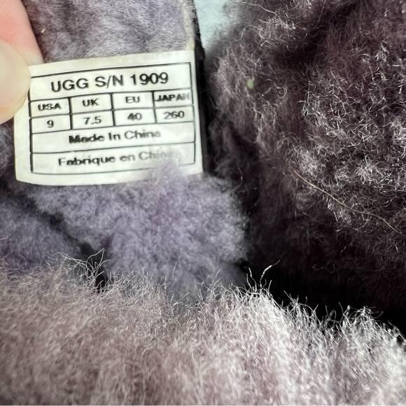 UGG Adirondack ll Leather Waterproof Vibram Winter Boots Womens 9 Purple Black - Picture 15 of 16